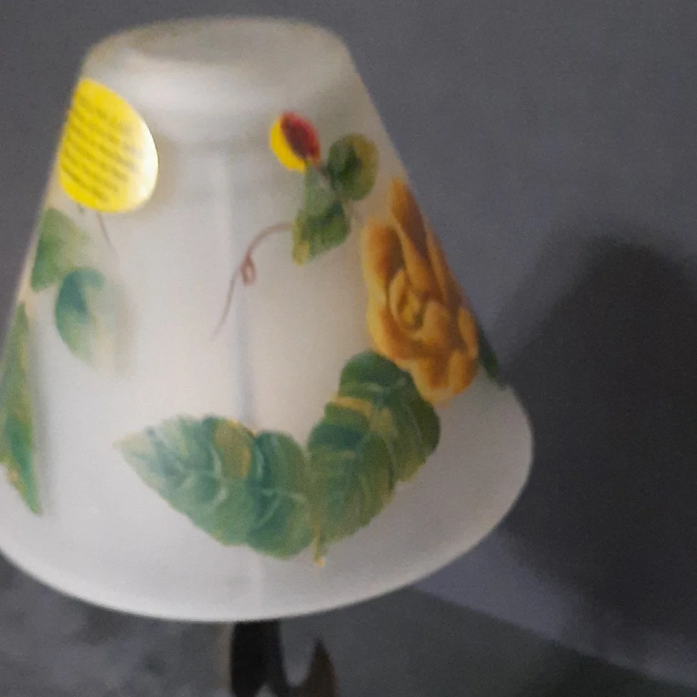 Classic Floral Table Lamp with Yellow Shade